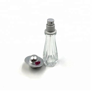 Unique pump sprayer glass perfume bottles 15ml with hat cap