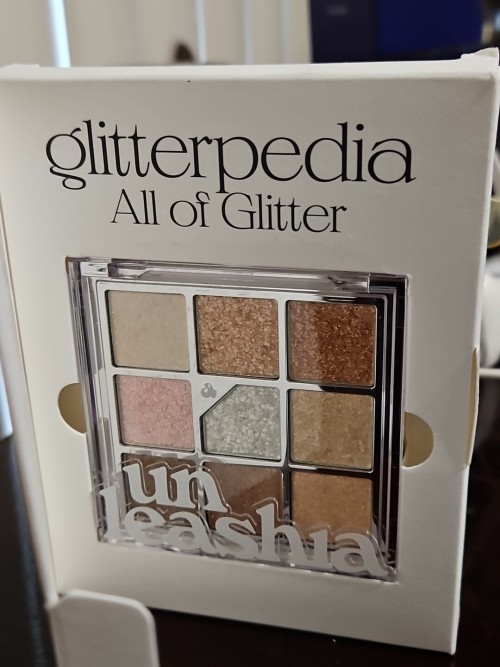 UNLEASHIA Glitterpedia No. 7 All of Peach Ade Eyeshadow Palette