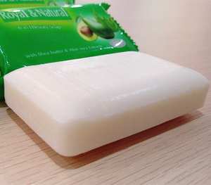Wholesale in bulk natural skin whitening dark spot remover fruit bar bath soap for babies