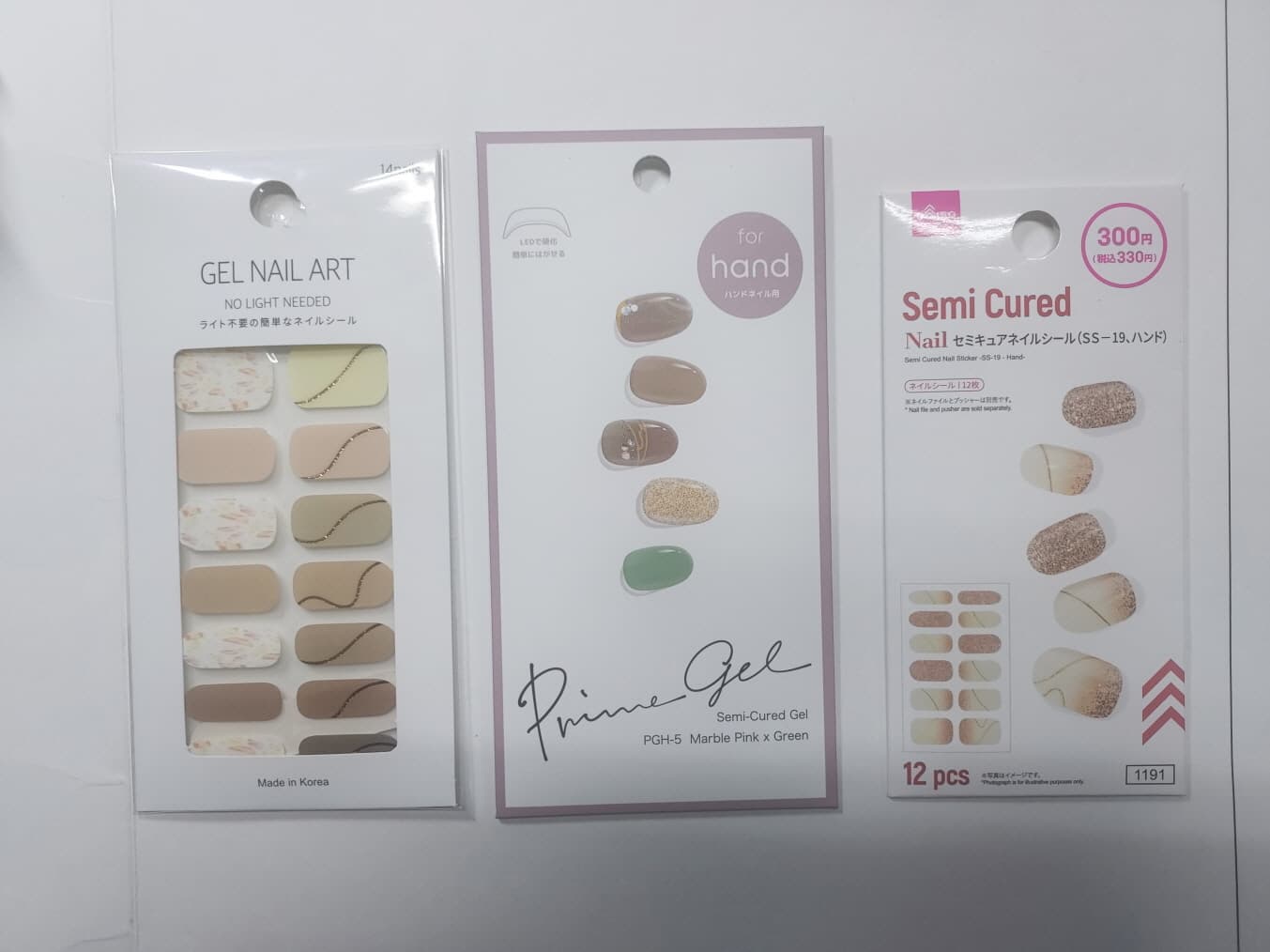 Gel Nail Stripes with high gloss