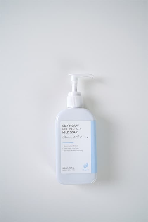 Silky-Gray Rolling Pack Mild Soap Cleanser