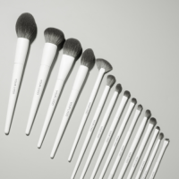 Custom Logo 18Pcs Minimalist White Makeup Brush Set Professional Soft Synthetic Fiber Cosmetic Brushes Wholesale OEM/ODM Factory
