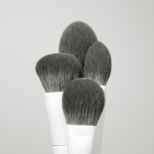 Custom Logo 18Pcs Minimalist White Makeup Brush Set Professional Soft Synthetic Fiber Cosmetic Brushes Wholesale OEM/ODM Factory