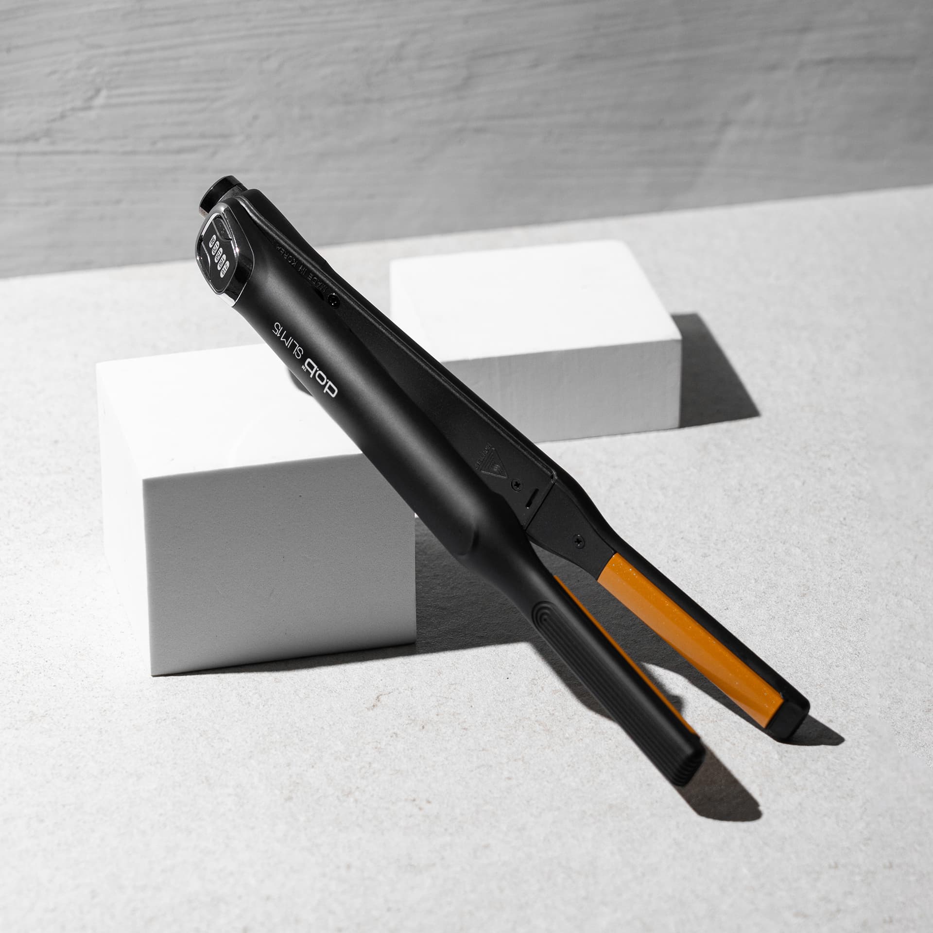 Slim R15 Curved Hair Iron