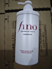 Fino Premium Touch Moist Shampoo 550ml