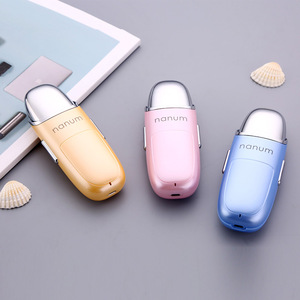 Hot sale battery powered facial massage multi-functional beauty equipment with mist spray