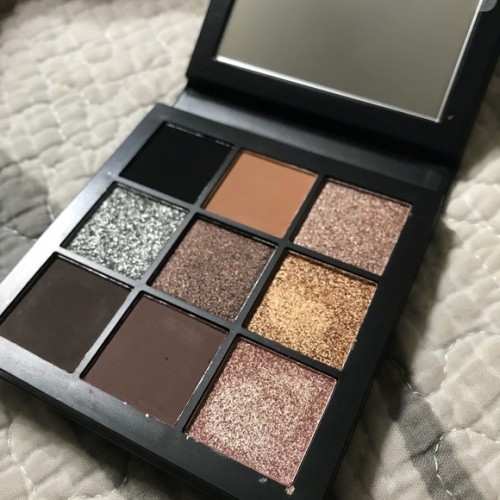 Huda Obsessions Palette Smokey