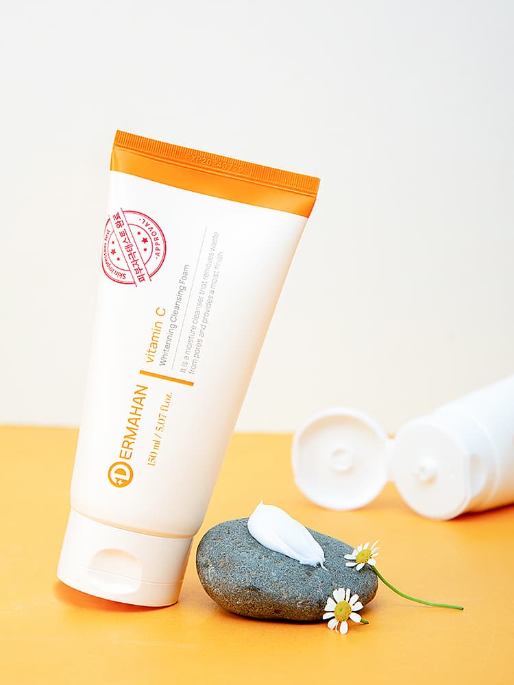 Dermahan Vitamin C Whitening Cleansing Foam 150ml