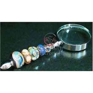 Coloured Handle Magnifying