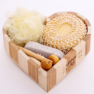 Luxury and lovely health care natural  wooden heart box  bath gift set