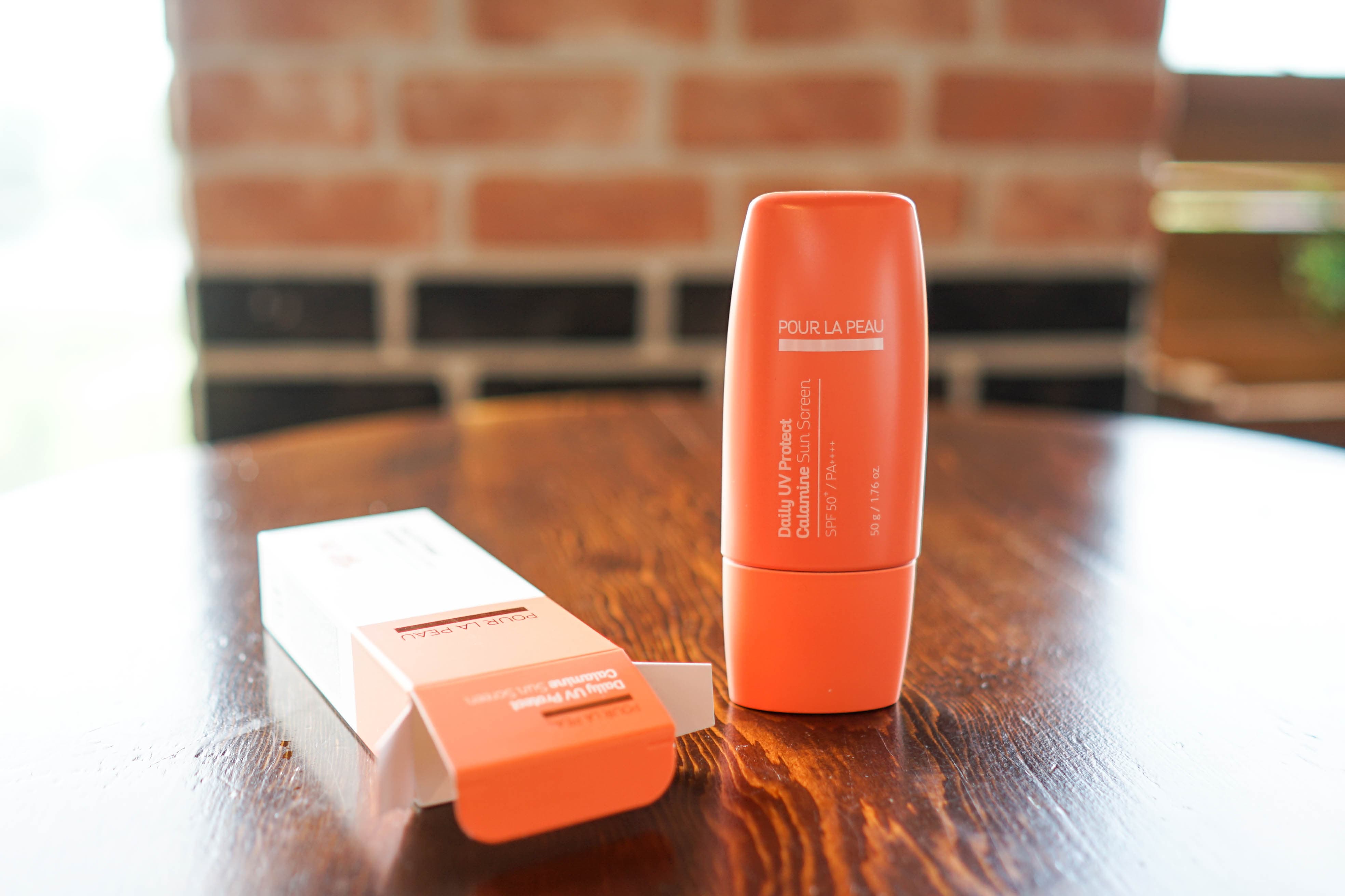 POUR LA PEAU Daily UV Protect Calamine Sun Screen SPF50+/PA++++