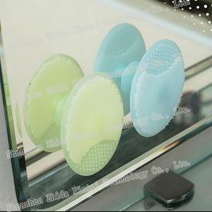 Beautiful Gift Face Skin Care Cleaning Tools, Silicone Facial Brush With Suction Easy To Put and Used