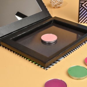 Custom Logo Private Label Magnetic Packaging Makeup Eyeshadow Palette