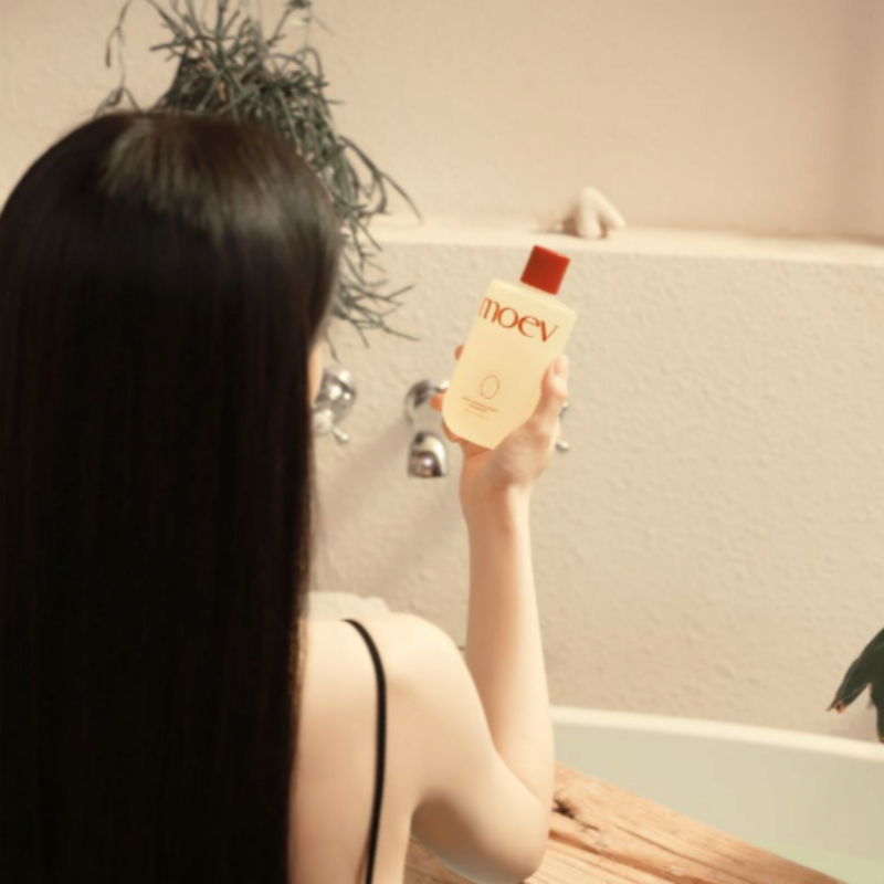 MOEV ANNURCATIN Shampoo for women Helps Strengthen Weak Brittle Hair 300ml