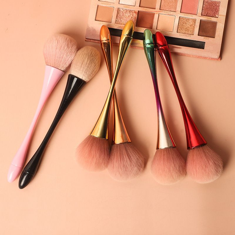 Unique Design Powder Brush with Sculpted Handle – Custom Cosmetic Brush Wholesale