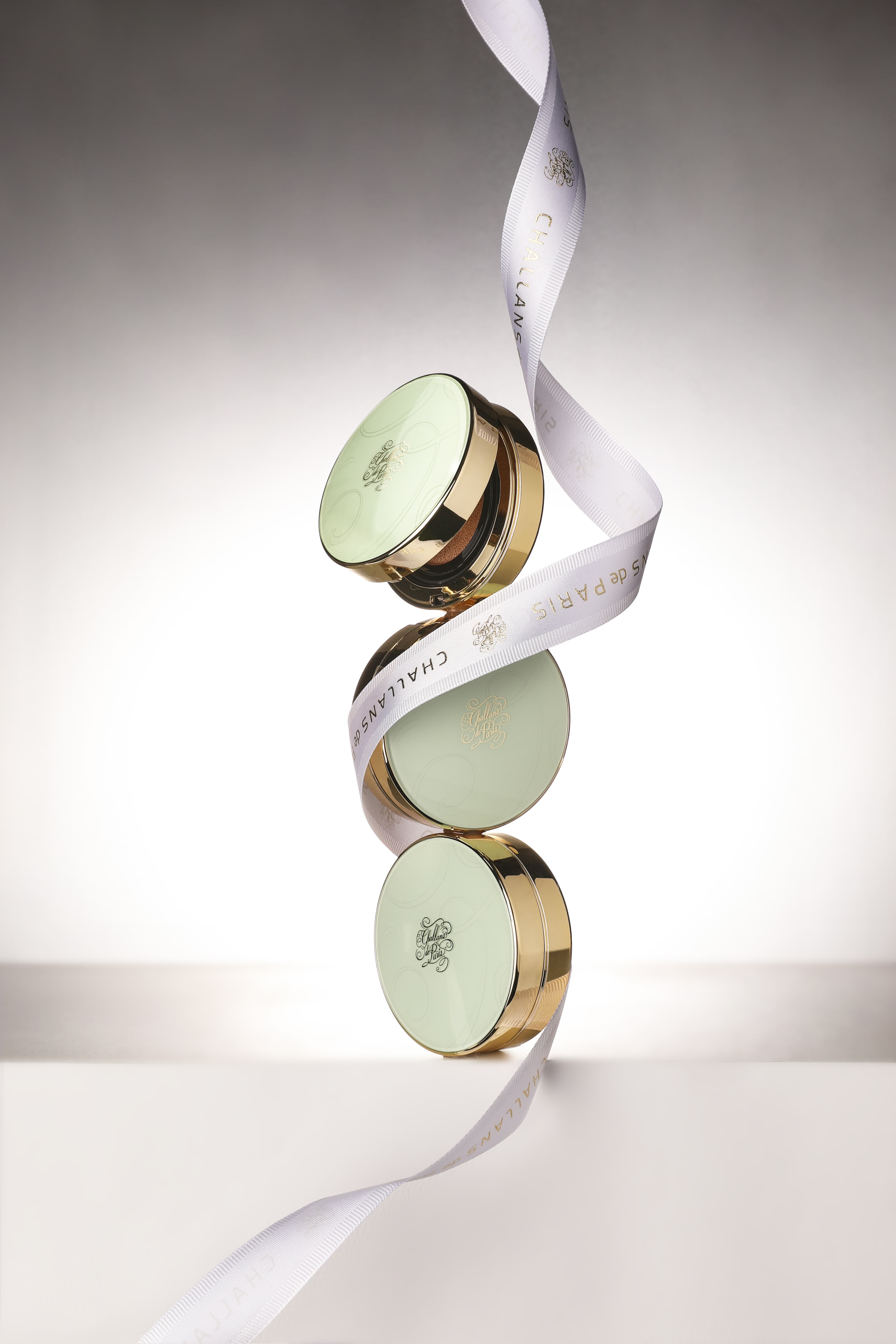 Challans de Paris Cushion de Lunar Excellence Shade 21