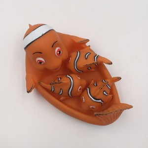 Factory direct supply eco friendly PVC Clown Fish shape baby bath toy set