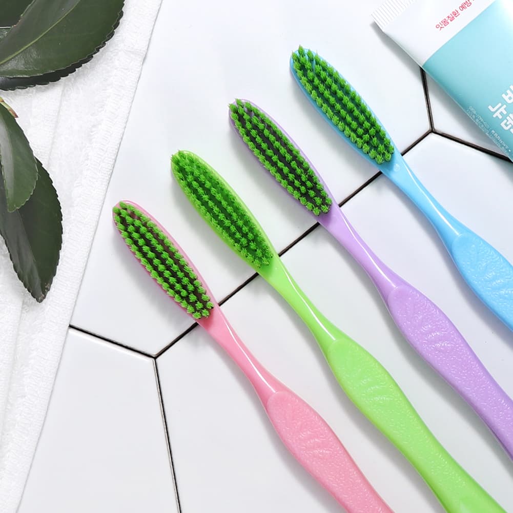 King Head Deep Clean Toothbrush, Herb Infused Bristles