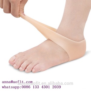 High Quality Professional Foot Care Products Anti-slip Maintenance Foot Heel Protector Silicone Feet Care Tool