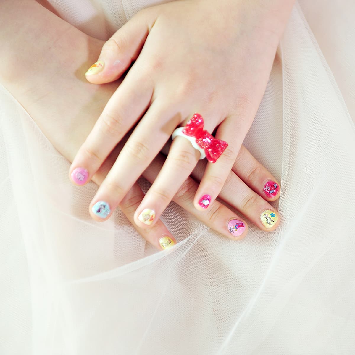 peach and nail color