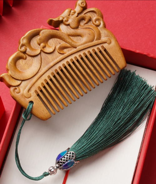 Hot Sell  Green Black Sandalwood Traditional Chinese medicine meridian massage comb