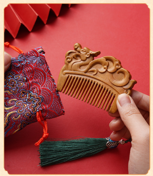 Hot Sell  Green Black Sandalwood Traditional Chinese medicine meridian massage comb
