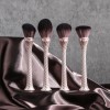 4Pcs Unique Rose Gold Standing Makeup Brush Set Luxury Lattice Texture Handle Soft Synthetic Face Powder Blush Brushes Premium Beauty Tools