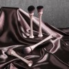 4Pcs Unique Rose Gold Standing Makeup Brush Set Luxury Lattice Texture Handle Soft Synthetic Face Powder Blush Brushes Premium Beauty Tools