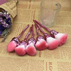 Travel portable cute makeup rose brush set