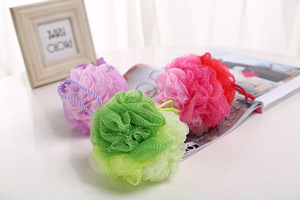 Promotional Cheap Colorful Sponge Balls/Soft Mesh Bath Sponge /Powder Puffs Wholesale