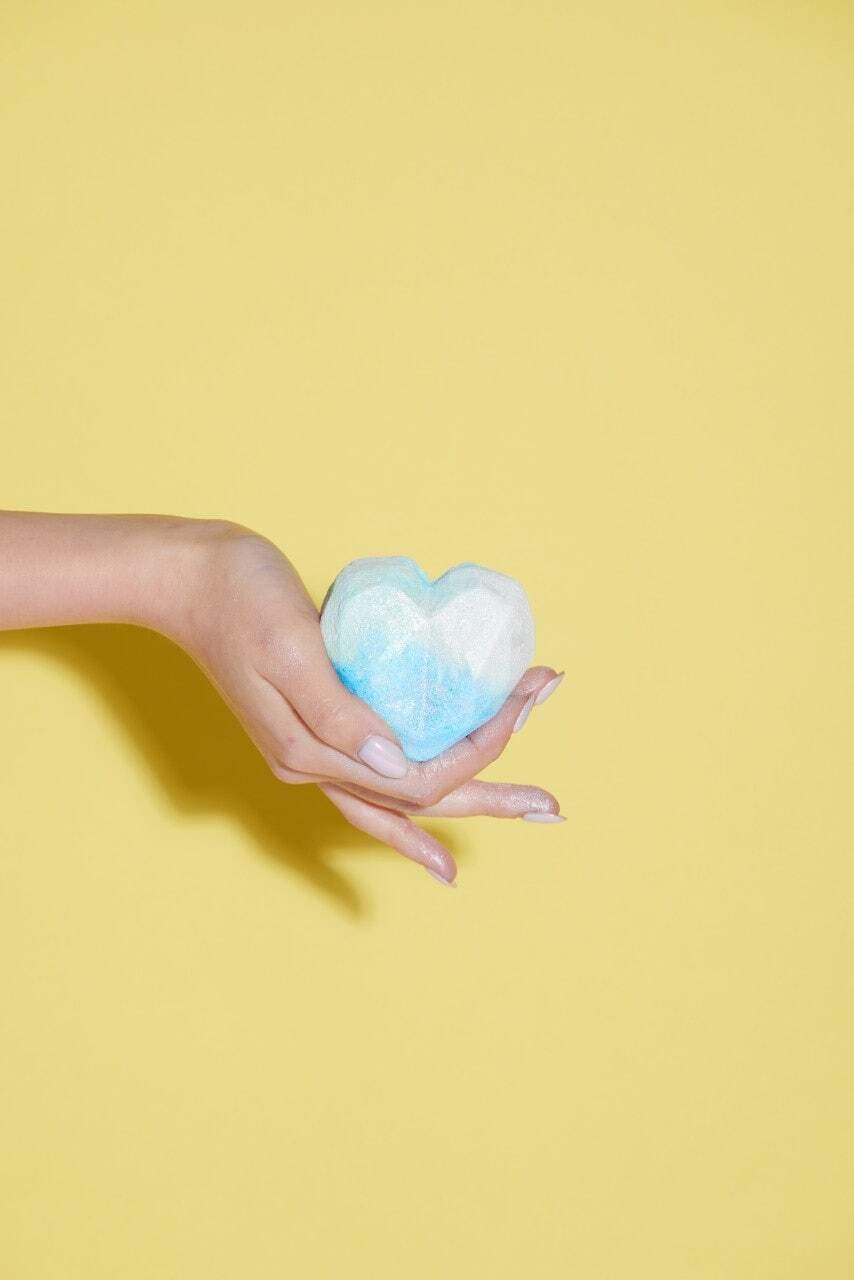 Kirit Heart-shaped Moisturizing Bath Bomb