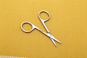 Makeup Tool Korea Small Eyebrow Scissors With Sharp Head BZC16