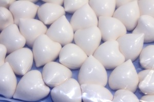 Wholesale 4.2g White Heart-shaped Bath Oil Beads Jasmine Flavor Bath Pearls Bath SPA Beads 100pcs/lot