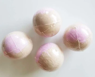 Wholesale Custom Handmade Maker Private Label Colorant Press Natural Vegan Bubble Fizy Supplies Bath Bombs with Natural Essential Oils &amp; Shea Butter Bath Bombs