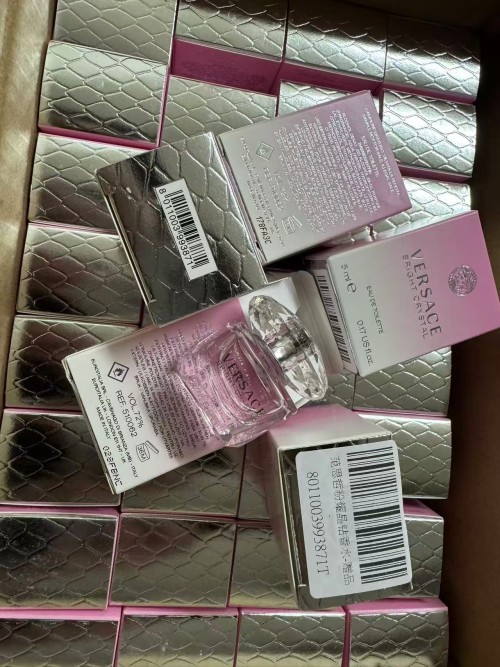 Versace Q fragrance, pink, 5ml. 1000 pieces in stock.