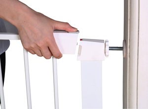baby care products retractable child safety gate