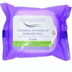longwear and waterproof makeup remover with an oil base and botanical blend aloe facial pads