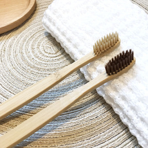 Wholesale custom disposable independent soft fiber brush bamboo toothbrush 100% organic bambo toothbrush