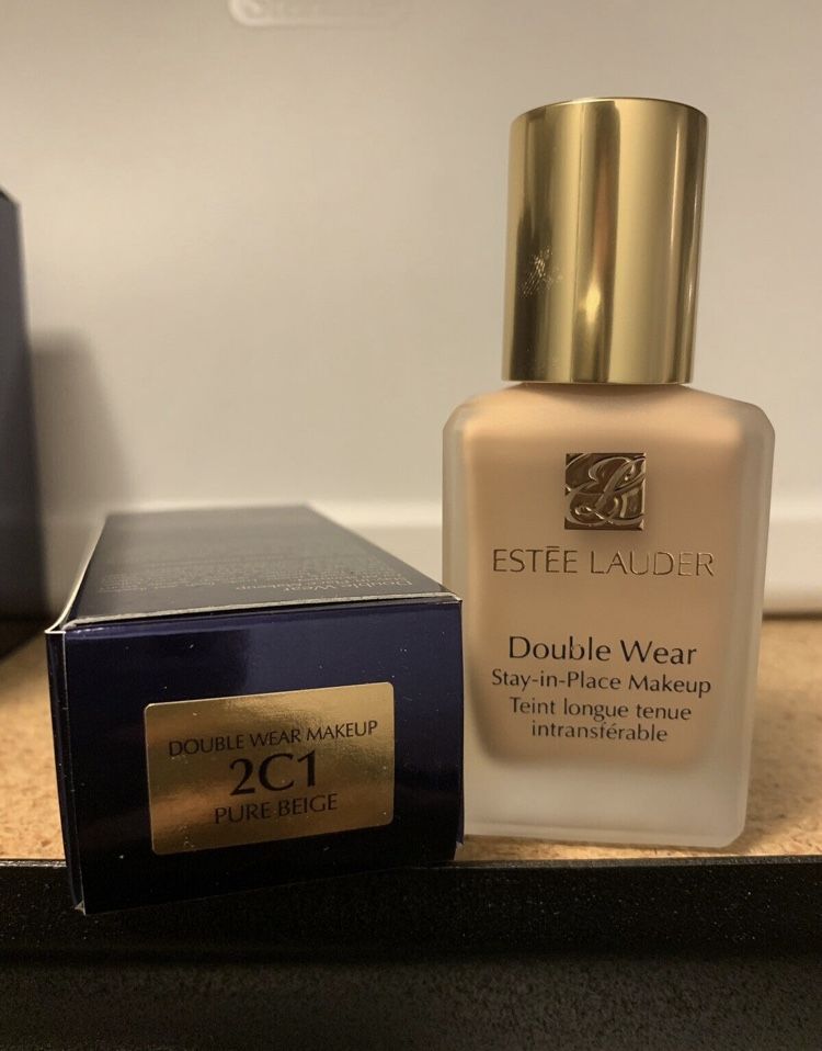 Estee Lauder Foundation Double Wear Stay in Place Makeup