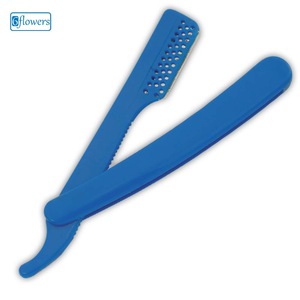 Shaving Razor with disposable Blades