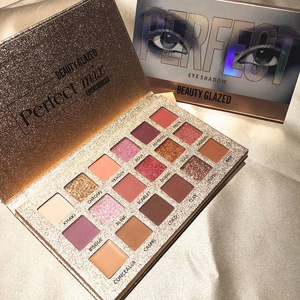 High Quality Beauty Glazed New 18 Colors Eye Shadow Makeup Pressed Glitter Eyeshadow Palette