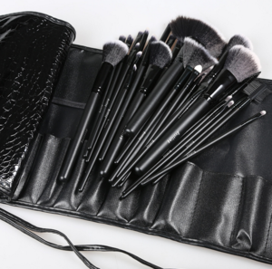 Professional black vegan synthetic and wood makeup brushes 32Pcs