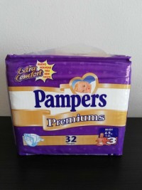 Vintage Pampers Premiums full pack with 32 diapers 4-9kg