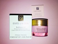 ESTEE LAUDER , LANCOME , CLARINS COSMETICS FOR WHOLESALE  WE SUPPLY THIS BRANDS IN BULK AND IN WHOLESALE