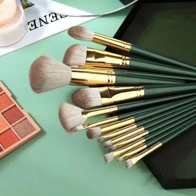 Complete Set of Wholesale Makeup Tools Foundation Make-up Brush Fiber Soft Hair Makeup Brush Set