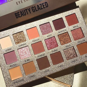 High Quality Beauty Glazed New 18 Colors Eye Shadow Makeup Pressed Glitter Eyeshadow Palette