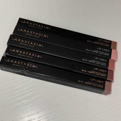 Anastasia Beverly HillsVelvety-Matte Precision Shaping Lip Liner