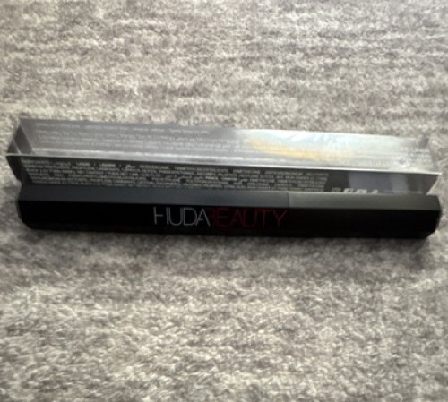 Huda Beauty LIFE LINER QUICK 'N EASY PRECISION LIQUID EYE LINER - VERY VANTA
