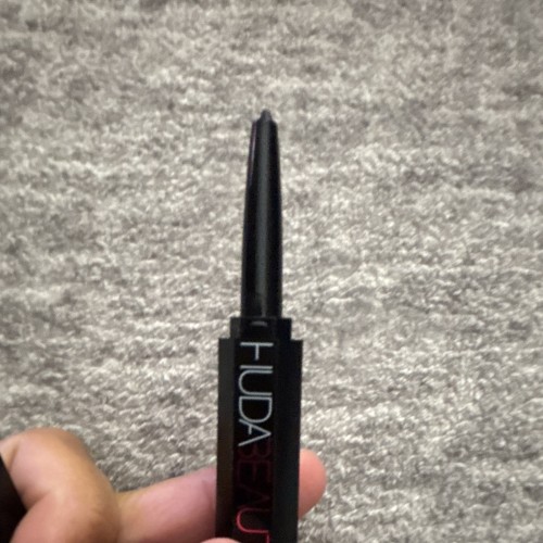 Huda Beauty LIFE LINER QUICK 'N EASY PRECISION LIQUID EYE LINER - VERY VANTA