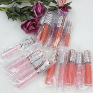 Top sale Lip Gloss high Vegan Plumping Shimmer Pigment Squeeze Tube Lipgloss Custom logo tube wholesale lip gloss vendors